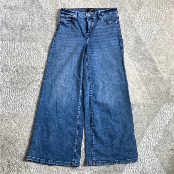 Banana Republic Wide-Leg Jeans - Picture 2 of 12